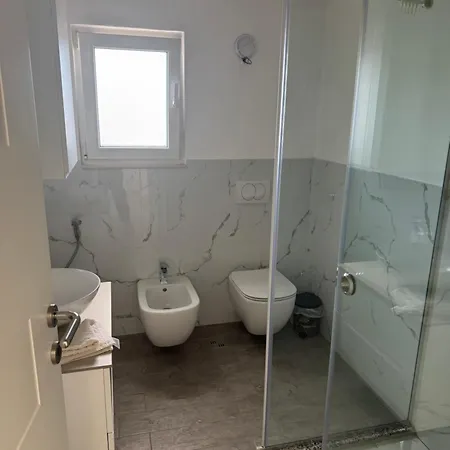 Tirana Comfort Suites Ubytování v soukromí